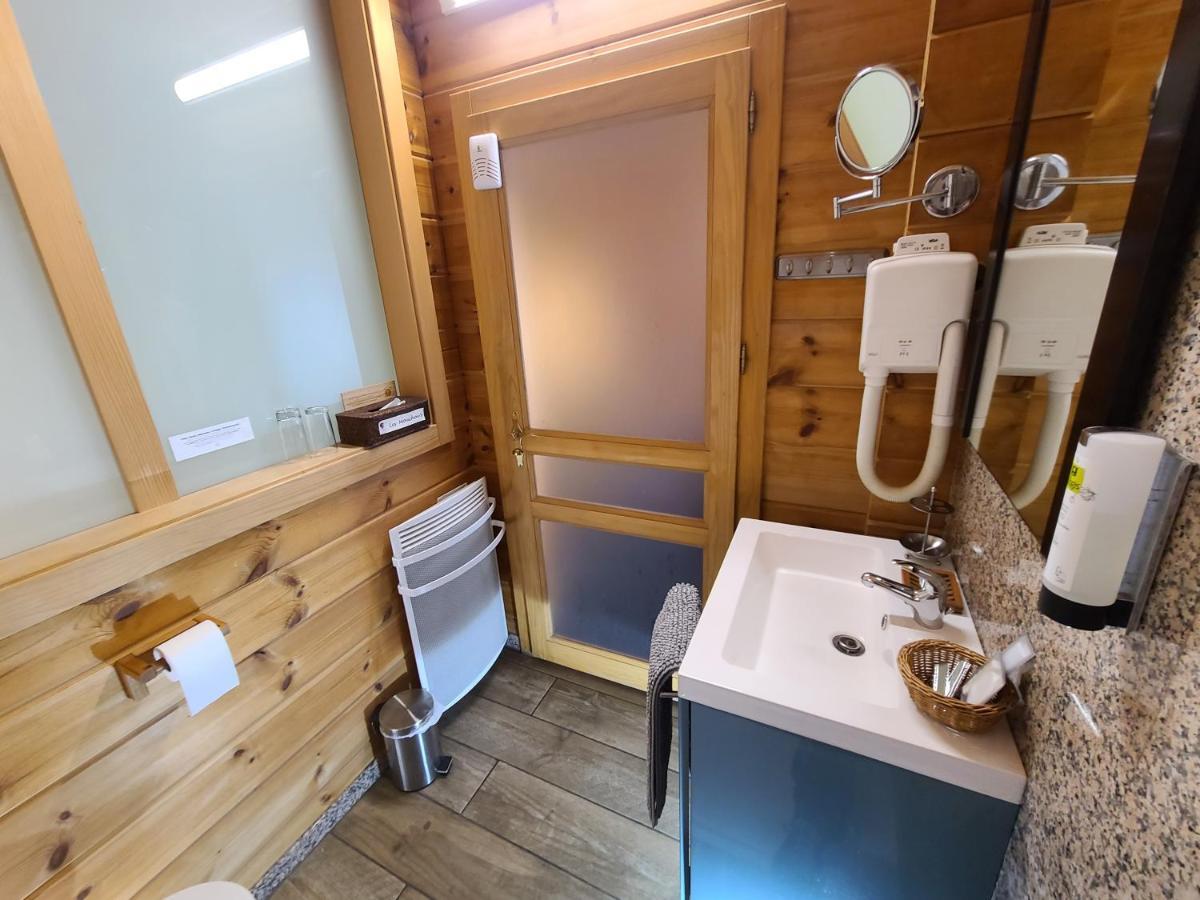 Les Grands Frenes Bed and Breakfast Plaine-de-Walsch Exteriör bild