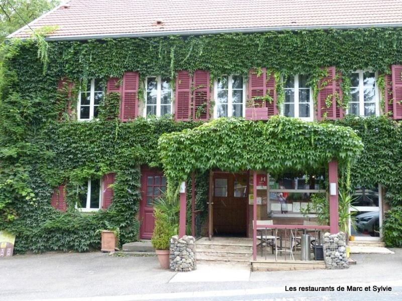 Les Grands Frenes Bed and Breakfast Plaine-de-Walsch Rum bild
