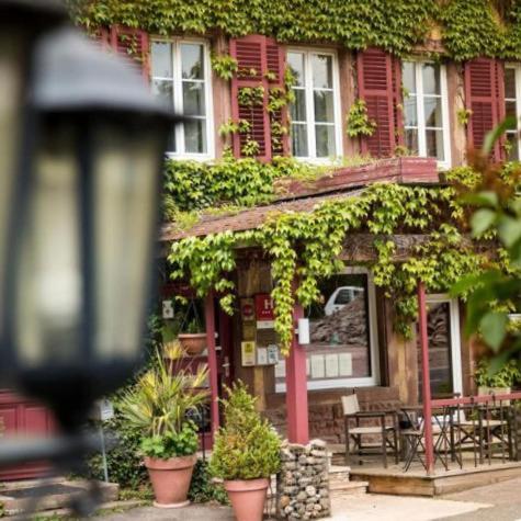 Les Grands Frenes Bed and Breakfast Plaine-de-Walsch Rum bild