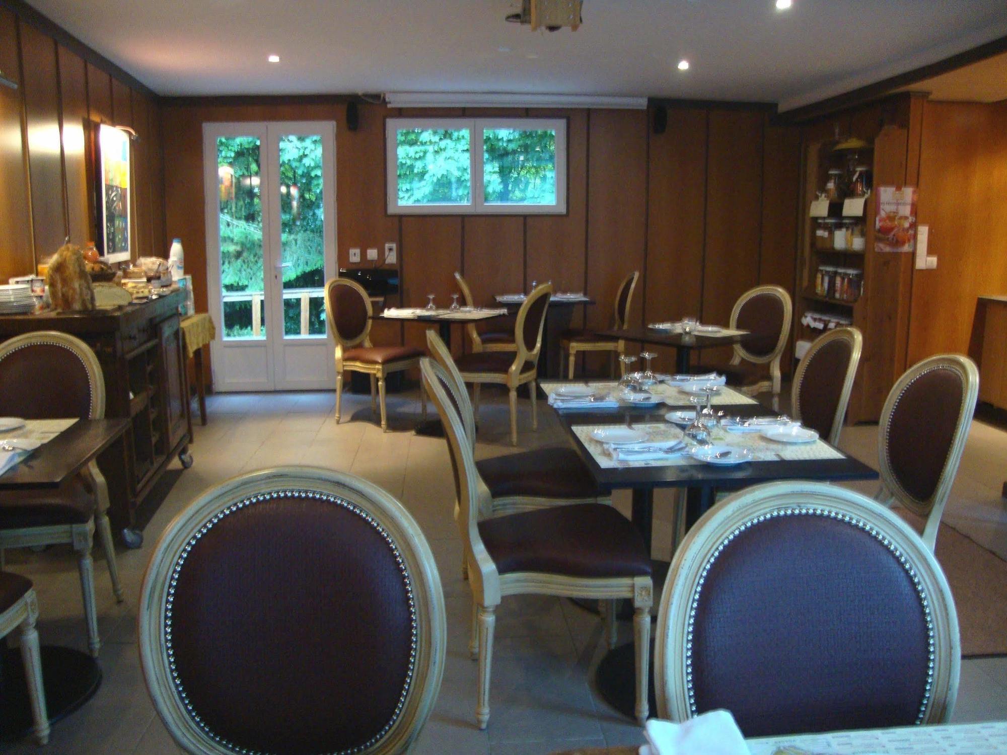 Les Grands Frenes Bed and Breakfast Plaine-de-Walsch Exteriör bild