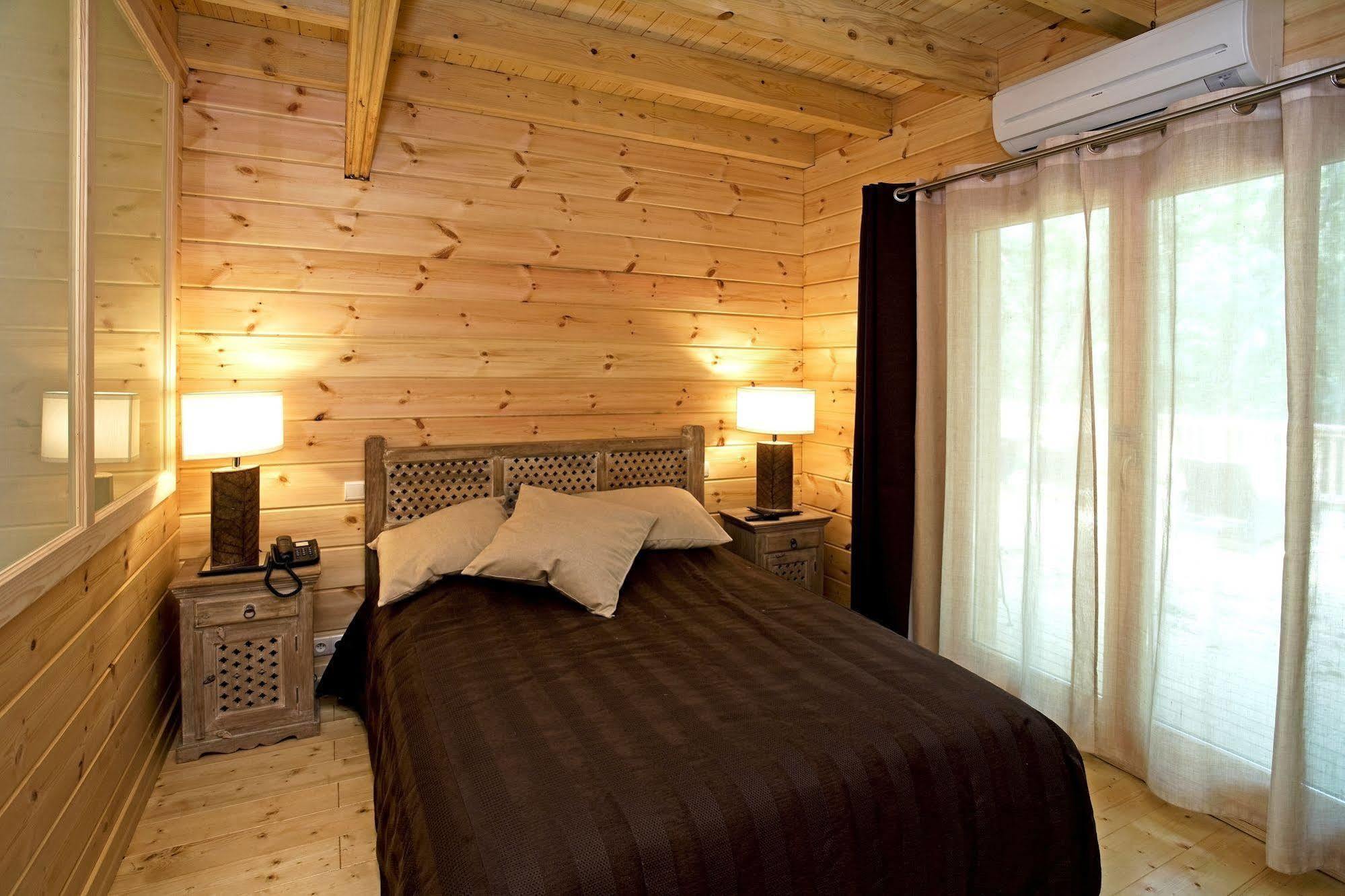Les Grands Frenes Bed and Breakfast Plaine-de-Walsch Exteriör bild